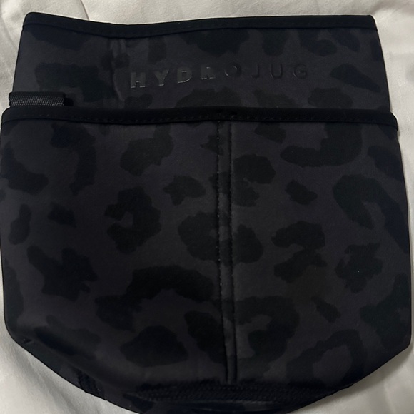 HydroJug Other - HydroJug Dark Camo Sleeve